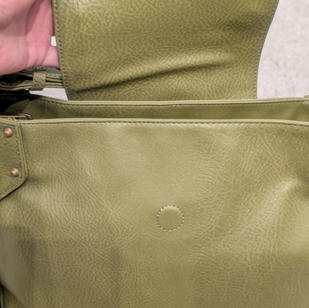 Matt & Nat Olive Green Vegan Leather Hobo Bag Like New - Picture 7 of 16
